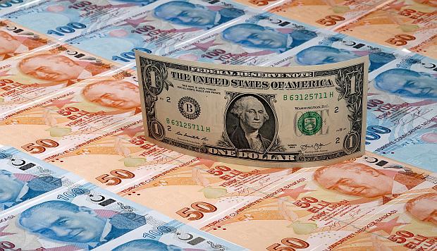 La lira turca ha perdido más de la tercera parte de su valor frente al dólar en lo que va del año. (Foto: Reuters)
