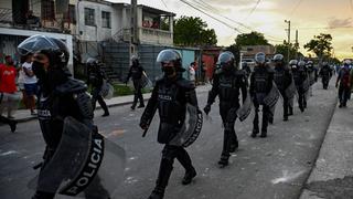 Una semana después de las protestas en Cuba, las calles son de la Policía