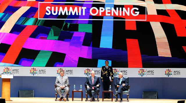 El Presidente Kuczynski al inaugurar la sesión plenaria de la Cumbre Empresarial APEC CEO Summit (foto: Andina).