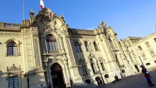 Castillo y Valer reciben visitas en Palacio tras anuncio de recomposición del Gabinete  