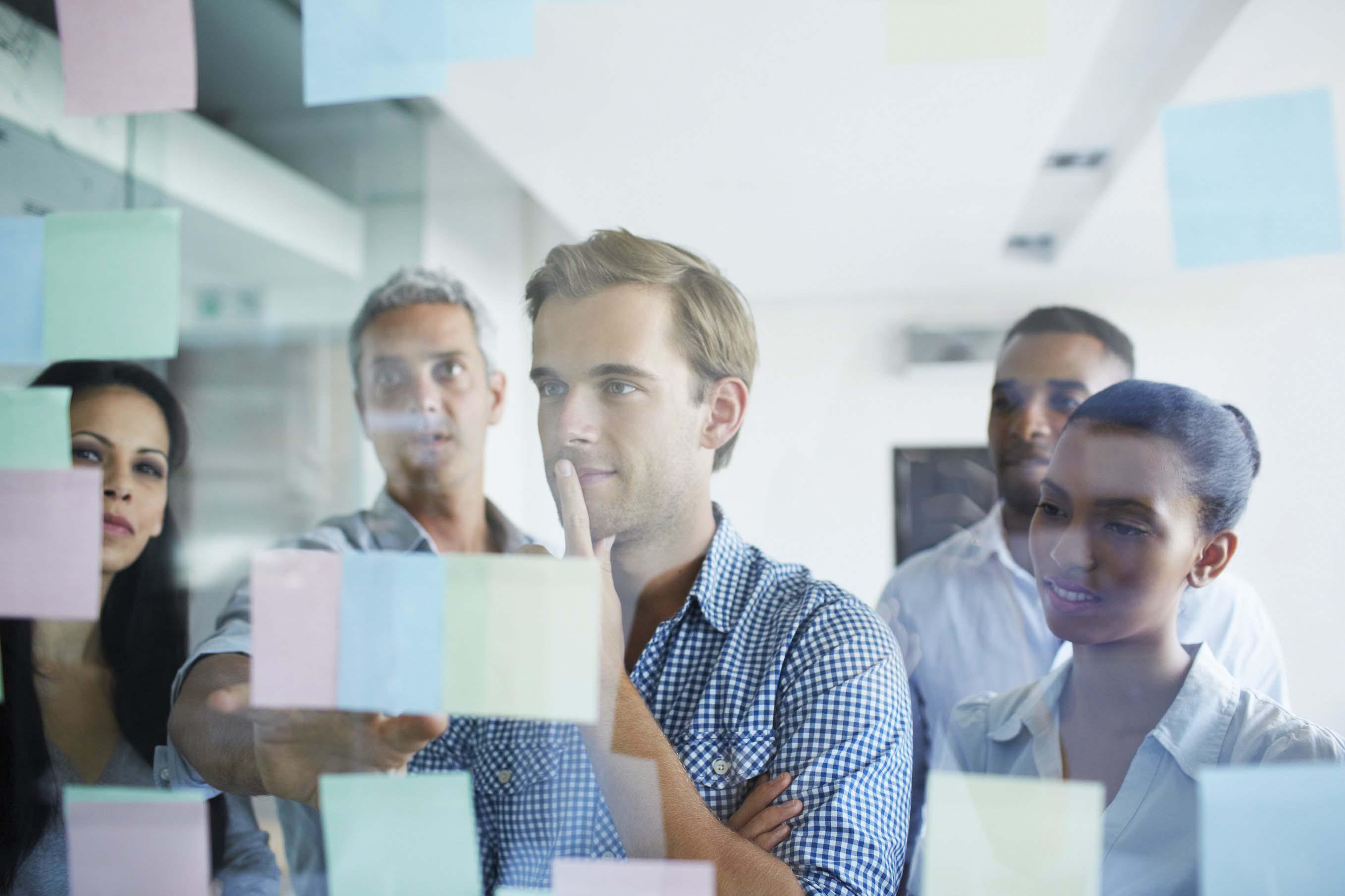 Las marcas deben entender que el estado de emergencia y la inmovilización social en el país no va a durar para siempre, y lo peor que pueden hacer es quedarse calladas sin hacer publicidad. (FOTO: ISTOCK)