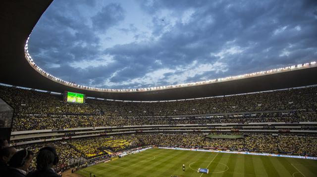 Azteca (México DF – México). Es el tercer estadio más grande del mundo. Albergó, como el Maracaná de Brasil, dos finales de la Copa del Mundo (1970 y 1986), en las que intervinieron dos de los más grandes jugadores de la historia: Pelé y Maradona. Lo usa 