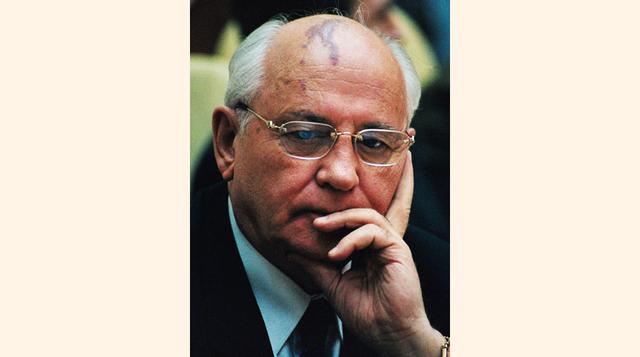 En marzo de 1985 Mijaíl Gorbachov se convierte en el número uno de la Unión Soviética. Miembro del aparato del Partido Comunista, Mijaíl Gorbachov, 56 años, es un dirigente joven con relación a los últimos tres dirigentes que lo precedieron. (Foto: Getty)