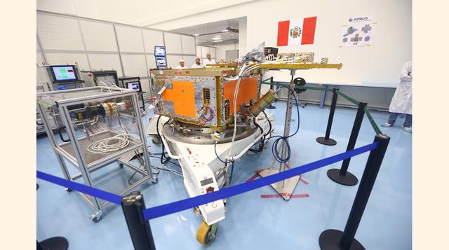 El equipo que está fabricando la empresa Airbus Defence and Space para Perú es un satélite óptico de última generación. El gobierno peruano afirma que será el más potente de América Latina. (Foto: Presidencia de la República)