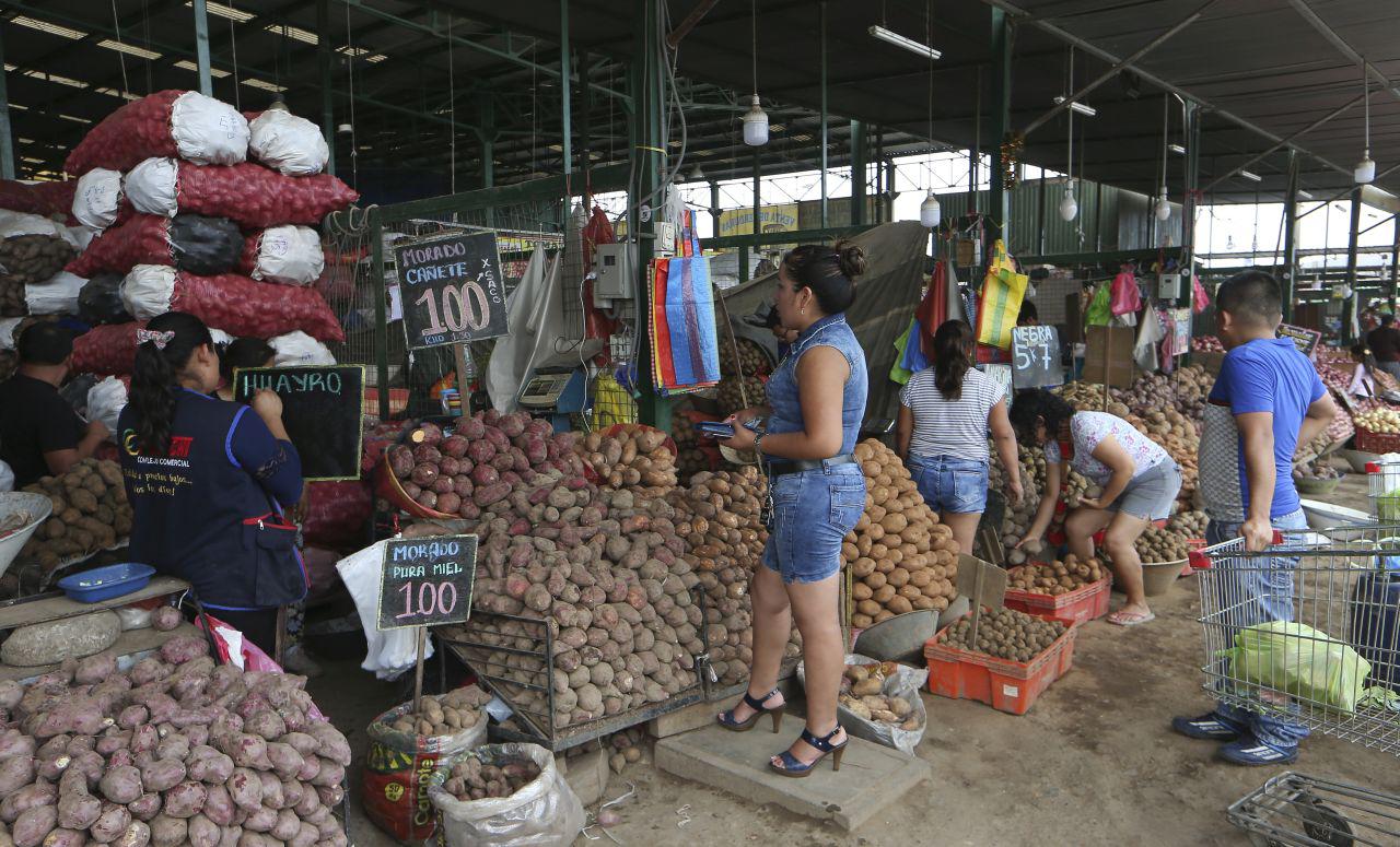 Los pilotos de mercados de abastos se implementarán en diferentes regiones del Perú. (Foto: GEC)
