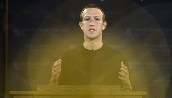 A través de una extensa publicación, Mark Zuckerberg defendió a Facebook de las acusaciones de la exempleada Frances Haugen contra la compañía ante el Congreso de Estados Unidos. (Foto: Andrew Caballero-Reynolds / AFP)