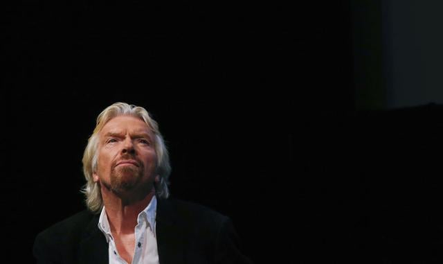 Foto 0 | Richard Branson asegura que un buen dirigente debe siempre ver primero por su equipo y tener un gran deseo de cambiar el mundo. Estas son las 10 frases que lo inspiran. (Foto: Fortune)
