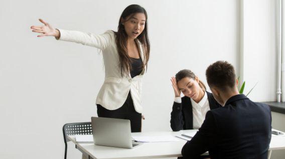 Una junta de trabajo puede generar altos niveles de estrés. (Foto: Freepik)