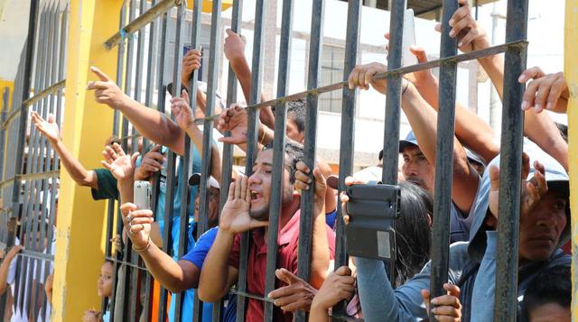 La población se quejó en varios momentos que PPK declaraba a la prensa.