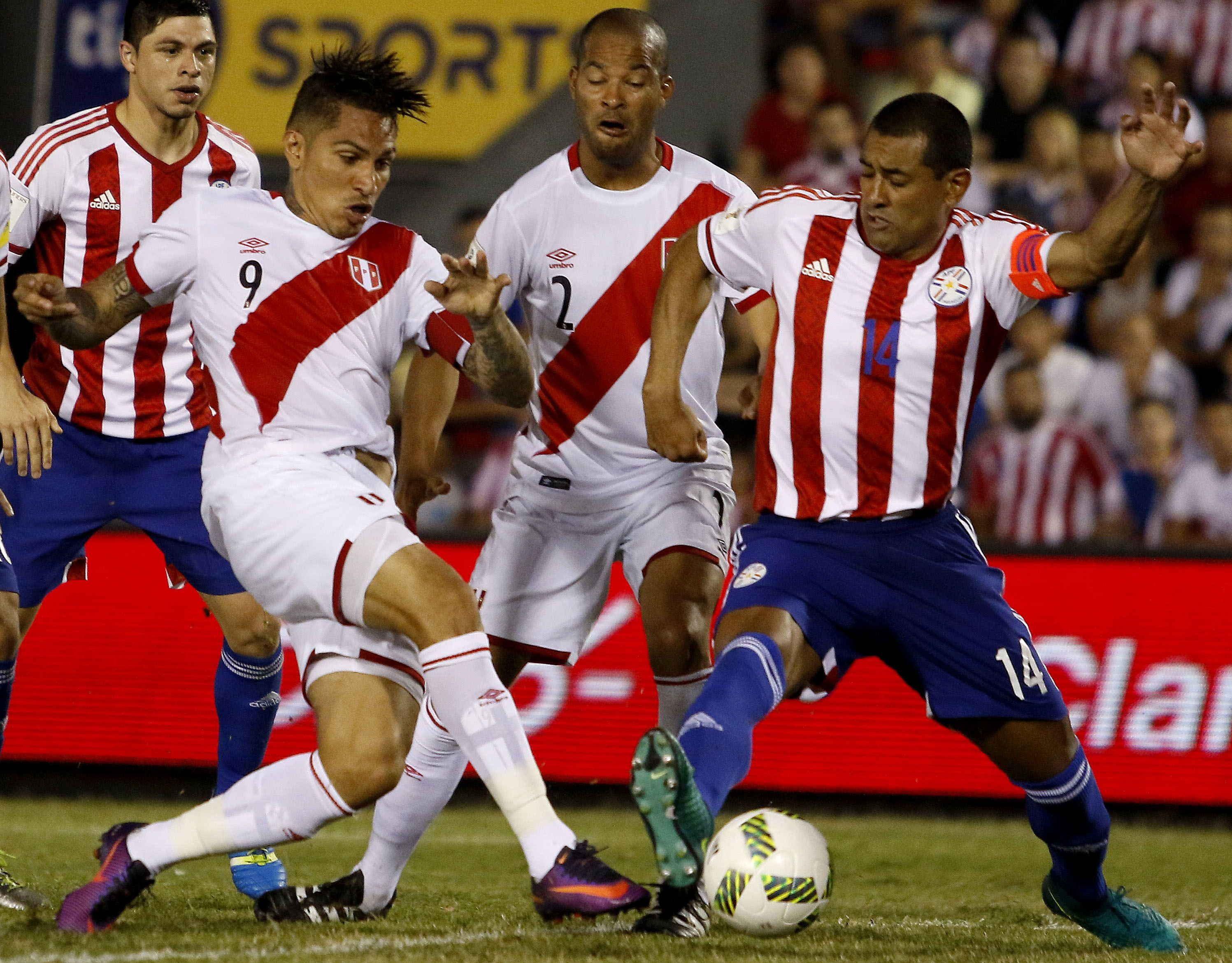 Perú se enfrentará a Paraguay en la primera fecha por las Eliminatorias rumbo a Qatar 2022. (Foto: EFE)