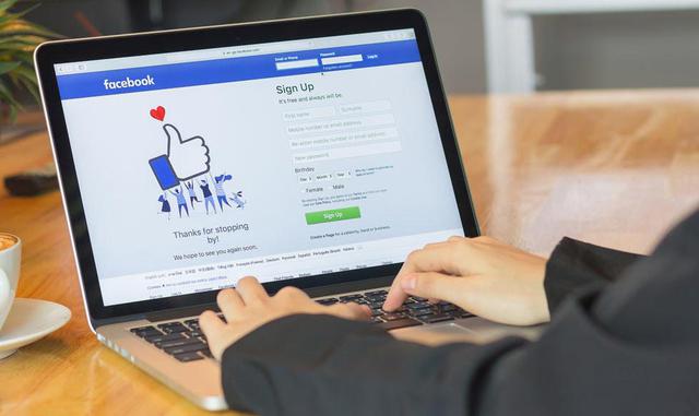 FOTO 7 | 7. Tu jefe. Está claro que puedes excluir a tu jefe de ciertas actualizaciones en Facebook, pero por si acaso lo olvidas, es mejor que no utilices la red social para quejarte del trabajo o que, directamente, no añadas al CEO de la empresa como pa