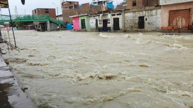 "Sullana resistió una torrencial lluvia hoy", afirma la cuenta de Twitter @RegionPiuraPe, con la foto que vemos.