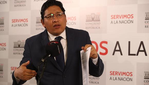 Ilich López anunció que el próximo lunes 17 la bancada de Acción Popular evaluará el caso de Jorge Flores, denunciado por presuntamente haber recortado el sueldo a sus trabajadores.  Jorge Cerdan/ GEC