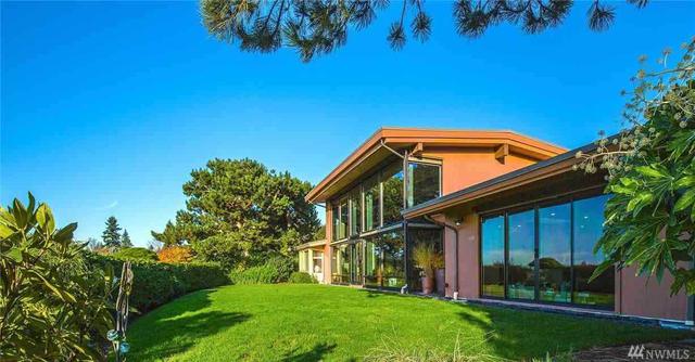 FOTO 2 | La casa fue construida en 1963, pero ha sido renovada con un estilo más moderno.