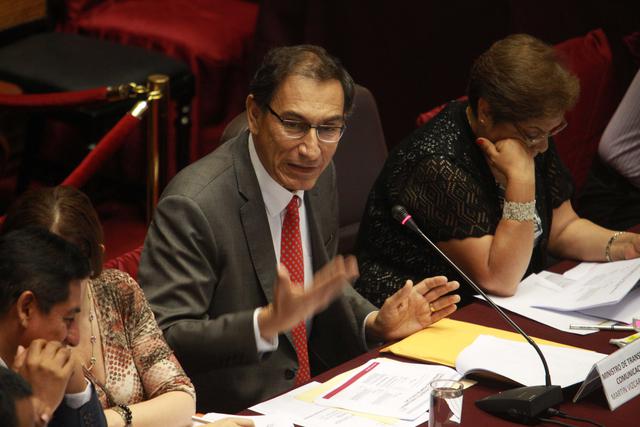 Foto 26: Vizcarra señaló que el Estado no desembolsaría dinero hasta conocer el informe final de la Contraloría. En medio del conflicto, la bancada de Acción Popular presentó un pliego interpelatorio contra Vizcarra que fue secundado por otras bancadas.