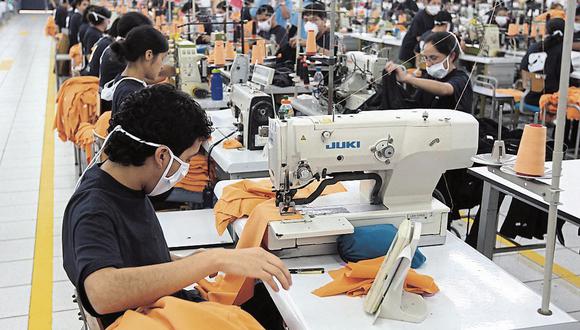 La menor inversión privada afecta al sector manufacturero.