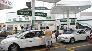 Petroperú y Repsol bajaron precios de gasolinas en S/ 0.38 por galón