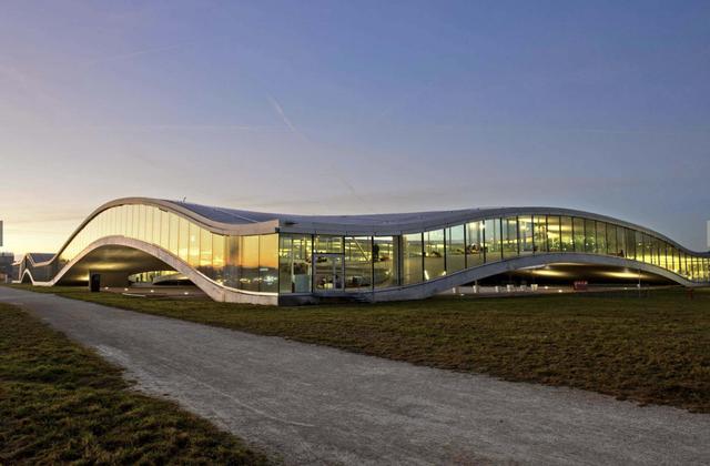 FOTO 12 | Escuela Politécnica Federal de Lausana (EPFL), Suiza. La universidad europea que se ha clasificado alto es conocida por su enfoque en las ciencias físicas y la ingeniería tanto a nivel de pregrado como de posgrado. Estudiantes: Más de 10,300.