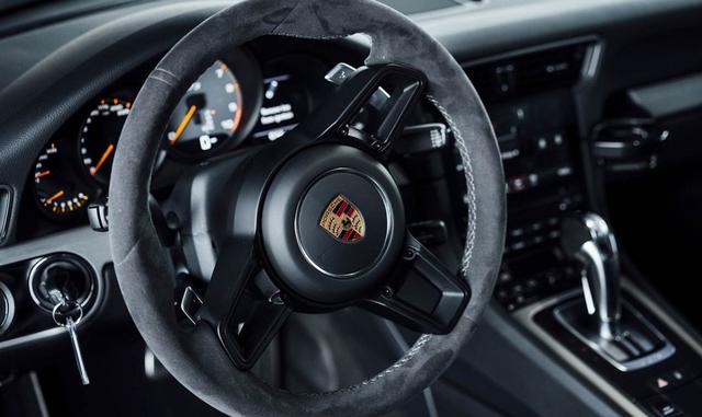 FOTO 4 | El 911 GT3 rinde 15 millas (24 km) por galón en la ciudad y 20 mpg (32 km) en la carretera. (Foto: Bloomberg)