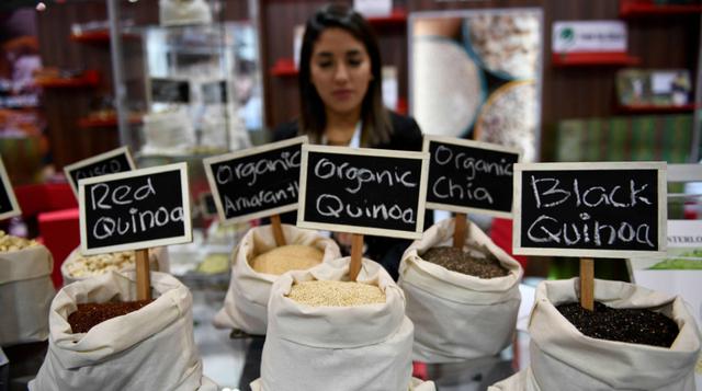 En esta edición, Latinoamérica es el invitado de honor y apenas llegan los invitados al pabellón de esta región un profundo olor a guacamole inunda el ambiente. Allí se mezclan el arroz y las especies brasileñas, la quinoa peruana y los vinos chilenos.
