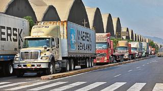 Gremios empresariales piden a transportistas de carga suspender su paro indefinido