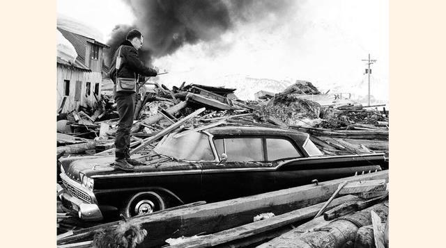 Esto, porque el tsunami con olas que alcanzaron los 67 metros de altura y la potencia del sismo más grande que ha sentido la región. (Foto: AP)