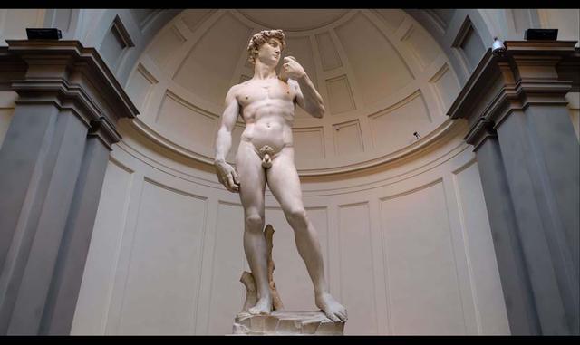FOTO 16 | ESTATUA DE DAVID, ITALIA. Es una de las imágenes más famosas del artista renacentista Miguel Ángel. La escultura, de 5,17 metros se puede visitar en Florencia, Italia, y representa al héroe bíblico David. No se puede hacer una fotografía allí. (