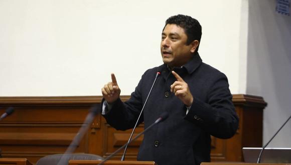 Guillermo Bermejo calificó de “irresponsable” a Américo Gonza por sindicar que iba a traer a 6,000 reservistas para las manifestaciones y cerrar el Congreso.  (Foto: Congreso)