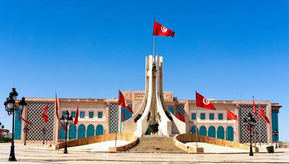 “La UE está dispuesta a seguir apoyando a Túnez con miras a avanzar hacia un crecimiento sostenible e inclusivo”, añadió Várhelyi. (Foto: difusión)