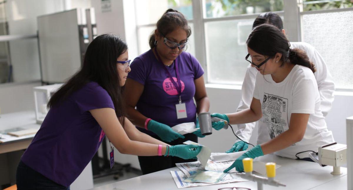 Apenas el 30.8% de los científicos calificados en el Registro de los Investigadores del Sistema Nacional de Ciencia, Tecnología e Innovación Tecnológica (Renacyt) son mujeres. (Anthony Niño de Guzmán / GEC)