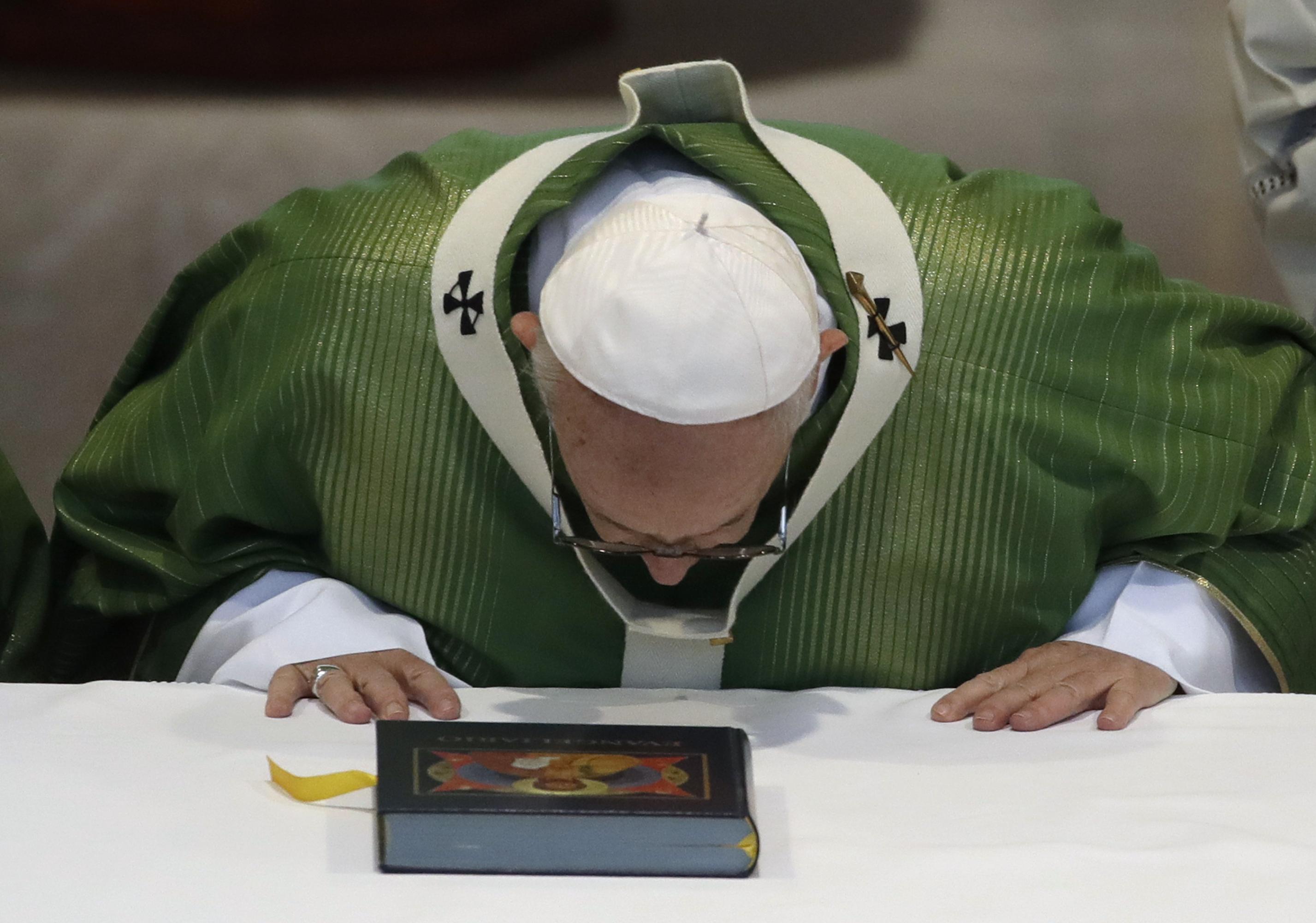 El papa Francisco cedió ante las peticiones de los grupos judíos. (Foto: AP)