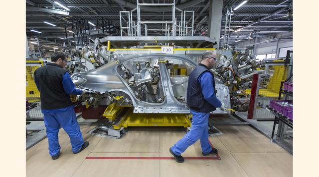 BMW, la fábrica con sede en Múnich, se ha llegado a convertir en el mayor desafío de la familia y al mismo tiempo su mayor éxito empresarial. (Foto: Bloomberg)