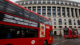 The Economist: Cómo detener el declive del transporte público en países ricos