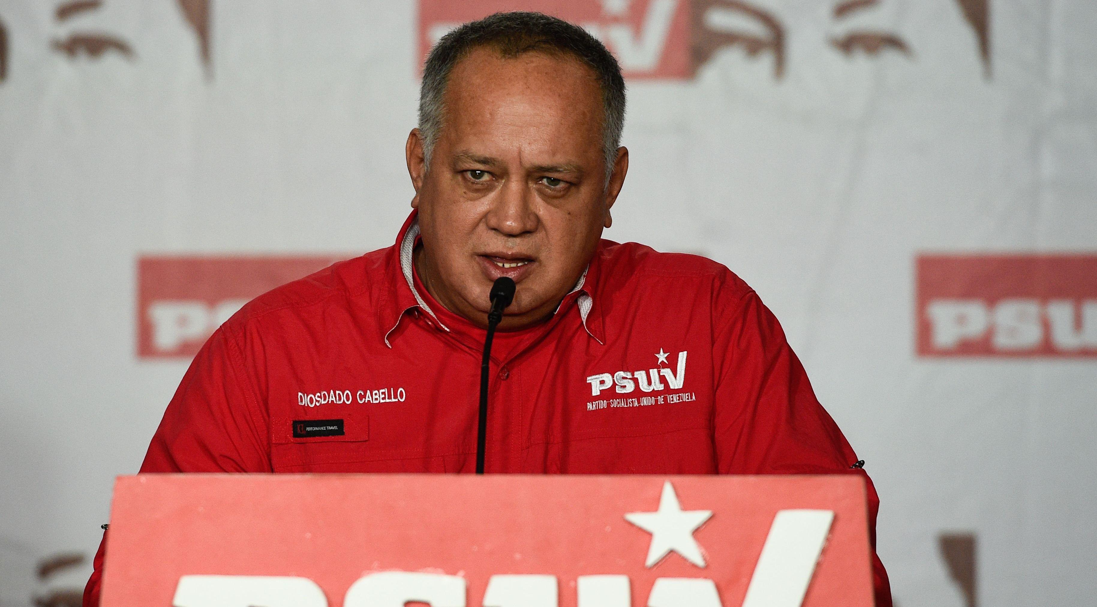 Cabello también dijo que las políticas del presidente colombiano Iván Duque hacen a ese país “insostenible”. (AFP / Federico PARRA).