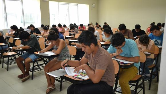 El responsable de la Dirección General de Educación Superior Universitaria, Jorge Mori Valenzuela, sostuvo que para el cumplimiento del decreto se está trabajando en tres etapas.  (Foto: GEC)