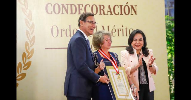 FOTO 7 | En la categoría “En mérito a la actividad destacada en el campo de las artes” resultó ganadora Luz Violeta Iparraguirre Huertas De Mantilla. (Foto: flickr Presidencia Perú)