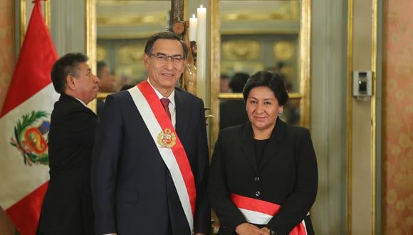 A mediados de noviembre del 2011, Vilca recibió críticas porque se reportó que tenía 17 concesiones mineras a su nombre y no figuraban en su declaración jurada como viceministra. (Foto: Presidencia Perú)