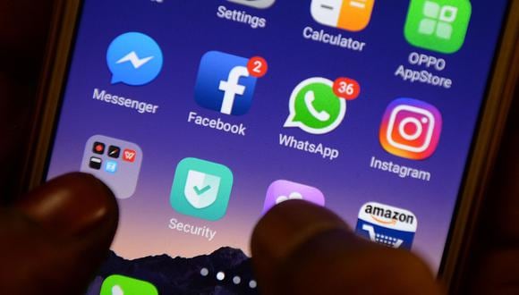 Facebook planea modificar el nombre de las aplicaciones WhatsApp e Instagram, según prensa especializada. (Foto: AFP)