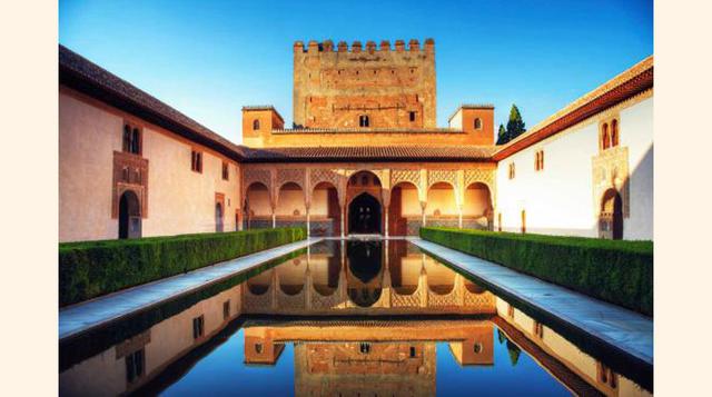 El Alhambra, Granada, España. "Este es un monumento único en todo el mundo, con bellos elementos de la cultura y el diseño morisco".