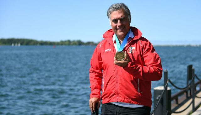 Francisco Boza| El tirador nacional fue el primer peruano que se alzó con una medalla de oro en los Juegos Panamericanos de Toronto 2015. Gracias a esta condecoración, ‘Pancho’ clasificó a los Juegos Olímpicos de Río 2016. (AFP)