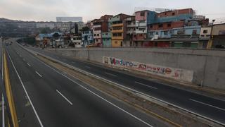 Apagones asestan un golpe demoledor a la caótica economía venezolana