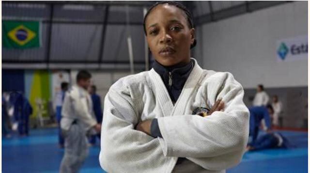 Yolande Bukasa Mabika (Congo,judo) pidio el asilo en brasil, ya que su entrenador no le alimentaba y le encerraba durante dias en una caja. Se separó de su familia a los 6 años.