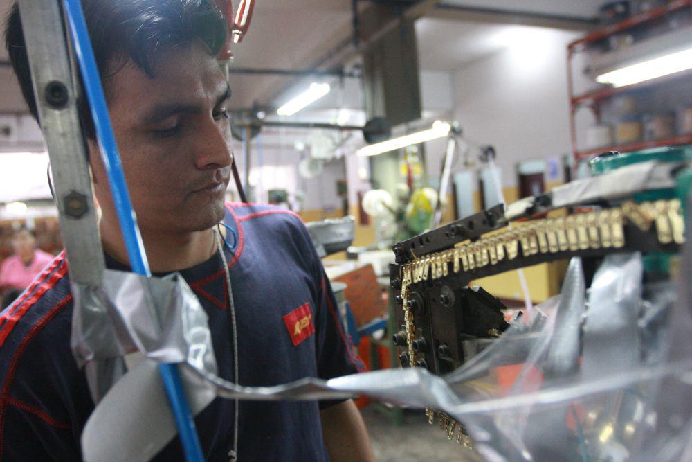 El Indecopi comprobó que Corporación Rey sufrió un perjuicio importante entre enero de 2013 y diciembre de 2016 por la importación de cierres y sus partes originarios de China. (Foto: USI)