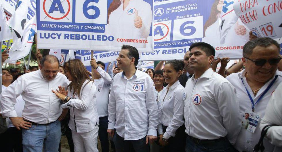 Omar Chehade y Carmen Omonte, que postulan al Congreso por el partido APP, anteriormente militaron en el Partido Nacionalista y Perú Posible, respectivamente
