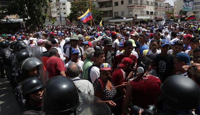 Opositores se manifiestan en Venezuela. (Foto: EFE)