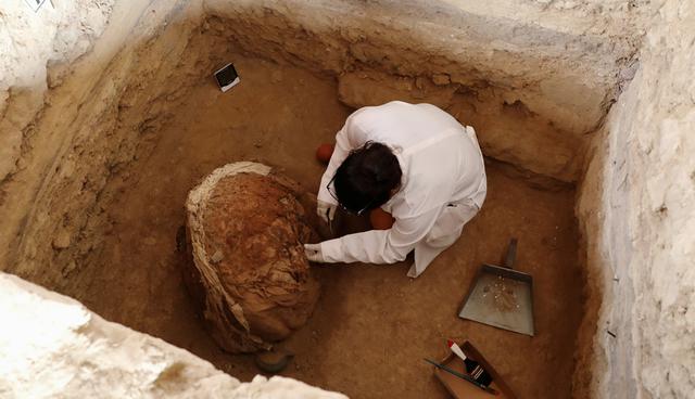 FOTO 6 | "Tenemos todas las evidencias de que se trata de un grupo de elite, donde hay hombres y mujeres", explicó la directora del Museo de Túcume, Bernarda Delgado. (Foto: Reuters)