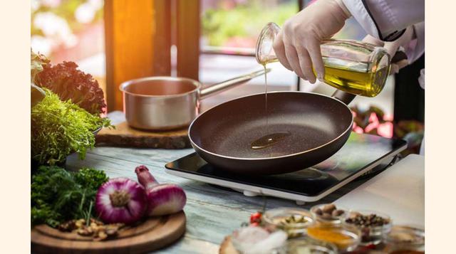 FOTO 17 | El estadounidense Roy Plunkett era un joven químico que trabajaba para la empresa Pont de Nemours and Company, en Nueva Jersey. En abril de 1938, cuando hacía un experimento sobre los refrigerantes, encontró una manguera llena de tetrafluoroetil