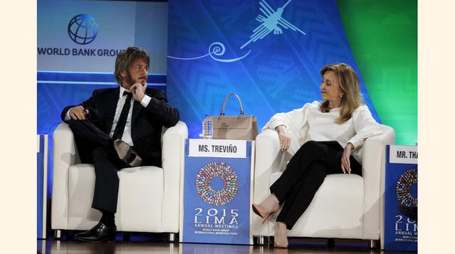 El actor y activista Sean Penn, y el presidente y CEO de Softtek Blanca Treviño asisten a los "Jóvenes Emprendedores como motores del crecimiento sostenible", durante las reuniones del Banco Mundial y el FMI. (Foto: Reuters)