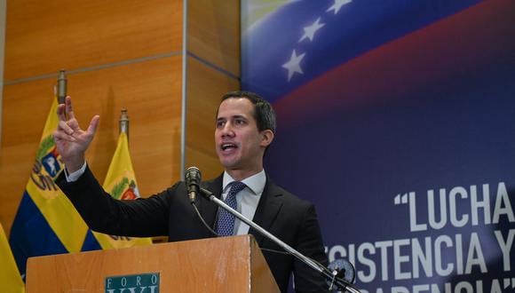 El líder opositor venezolano Juan Guaidó pronuncia un discurso durante una conferencia de prensa en Caracas, el 16 de septiembre de 2022. (Foto de Federico PARRA / AFP)