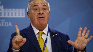 Piñera destituye a su ministro de Salud tras polémica gestión de COVID-19